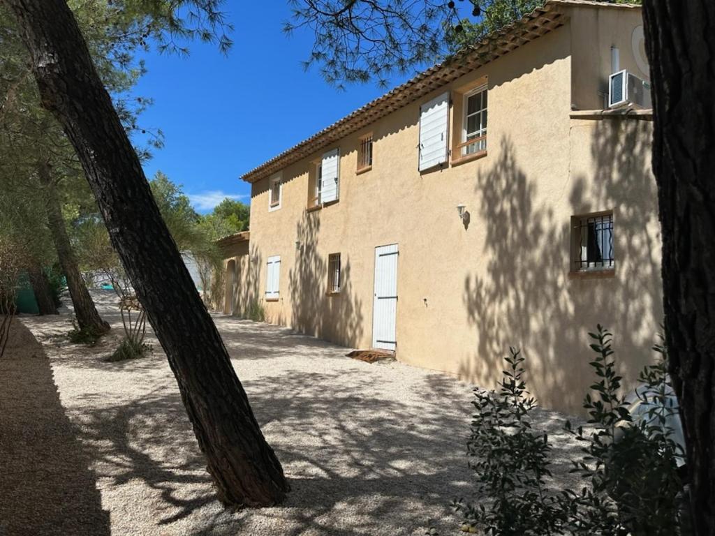 Villa Au Pied De La Sainte Victoire Puyloubier エクステリア 写真